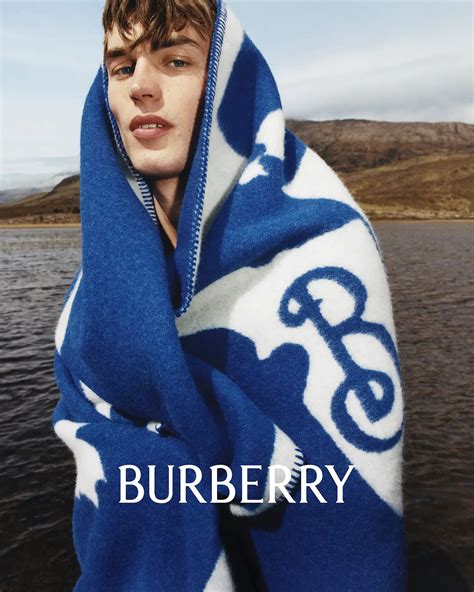 burberry campaigns|Burberry advertising campaigns.